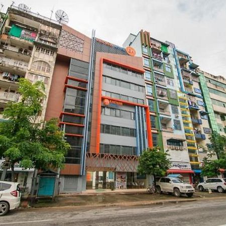 Eastern Hotel Rangoon Buitenkant foto