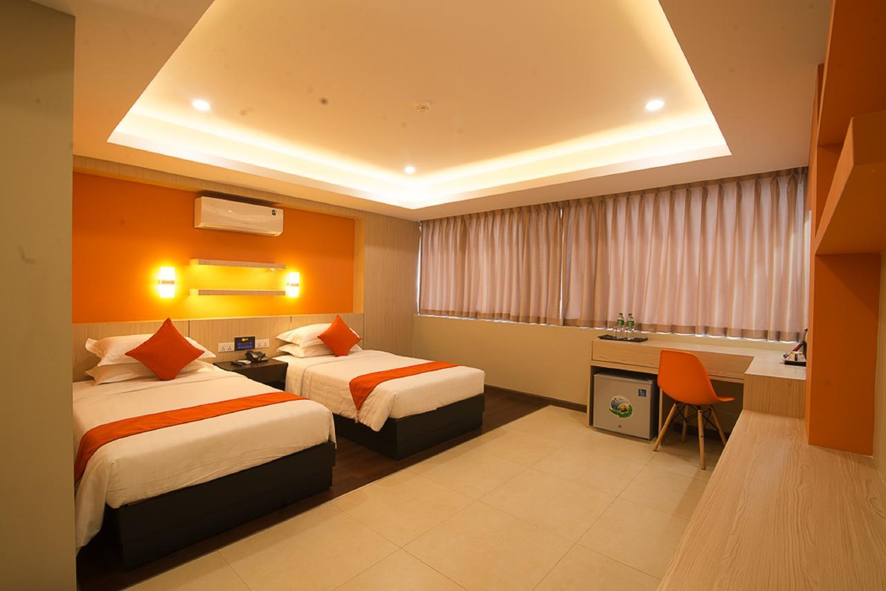 Eastern Hotel Rangoon Buitenkant foto