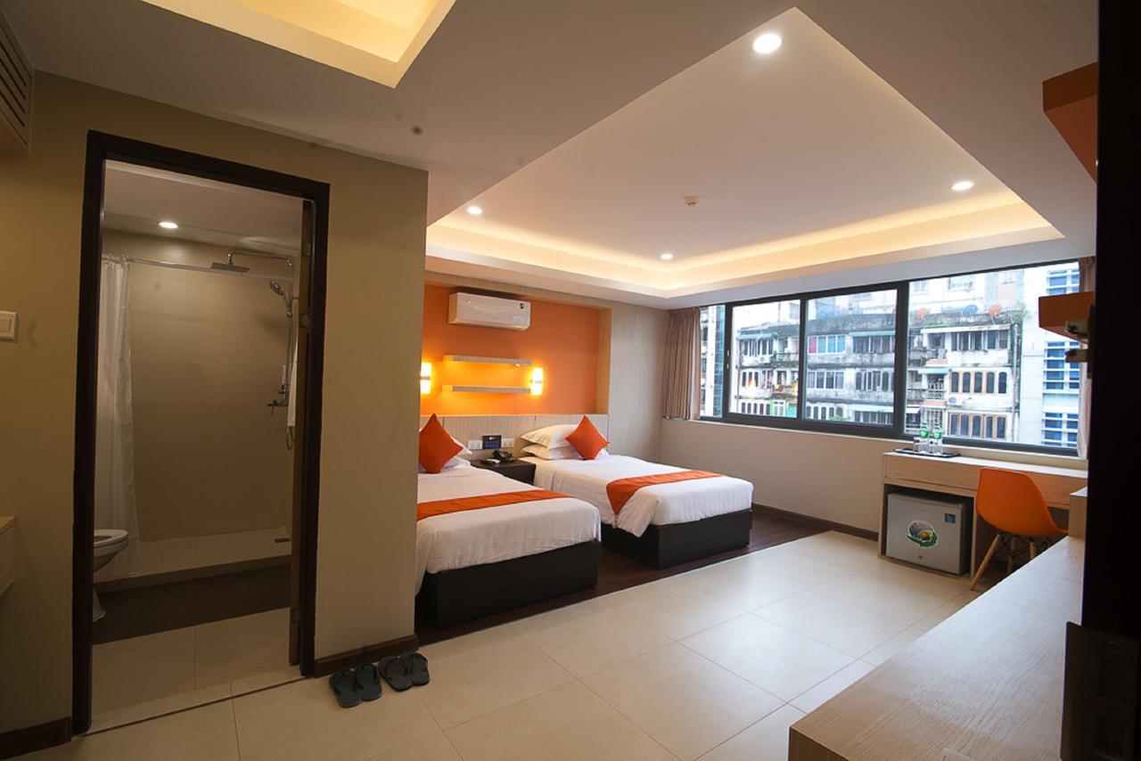 Eastern Hotel Rangoon Buitenkant foto