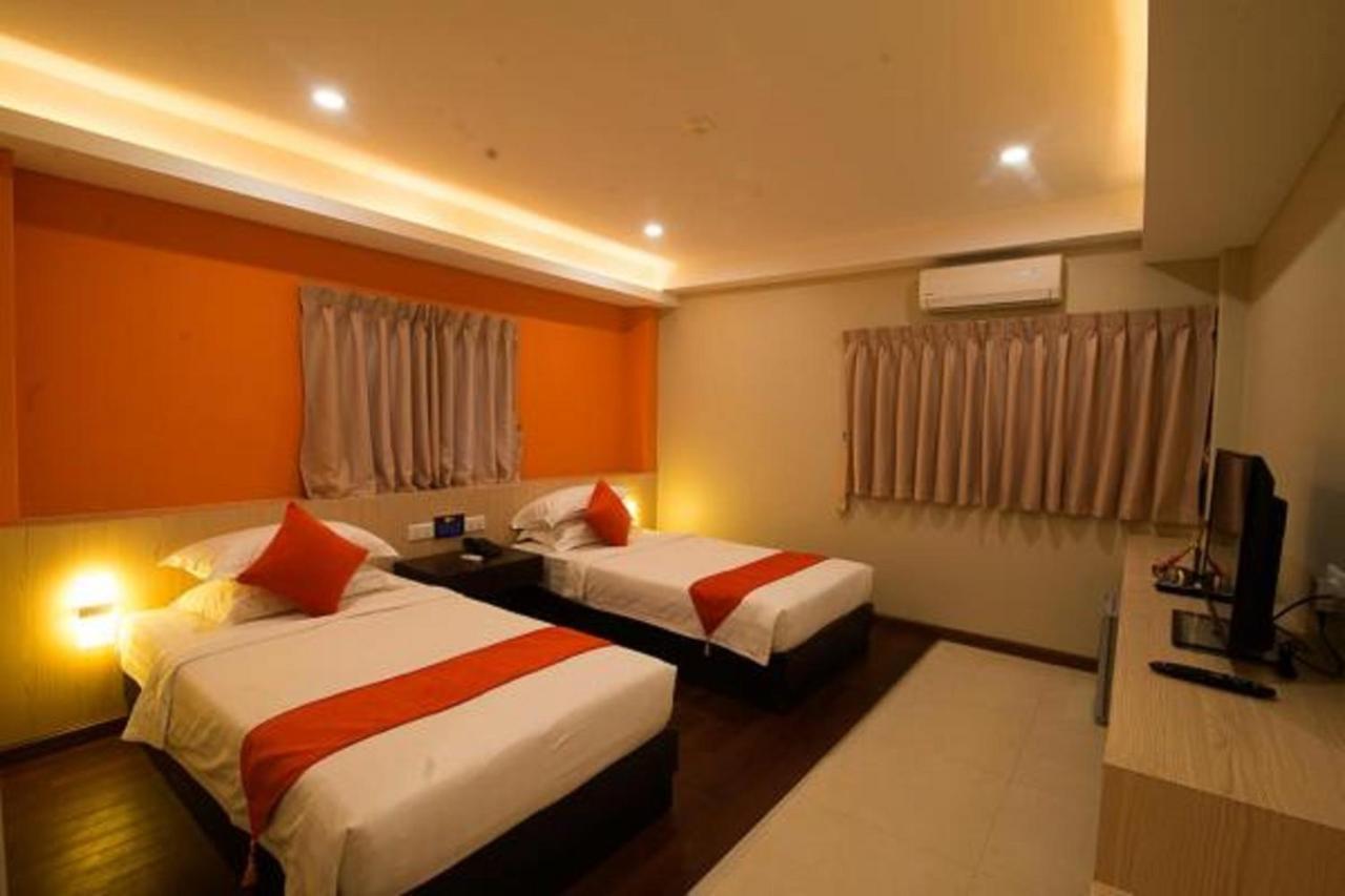 Eastern Hotel Rangoon Buitenkant foto