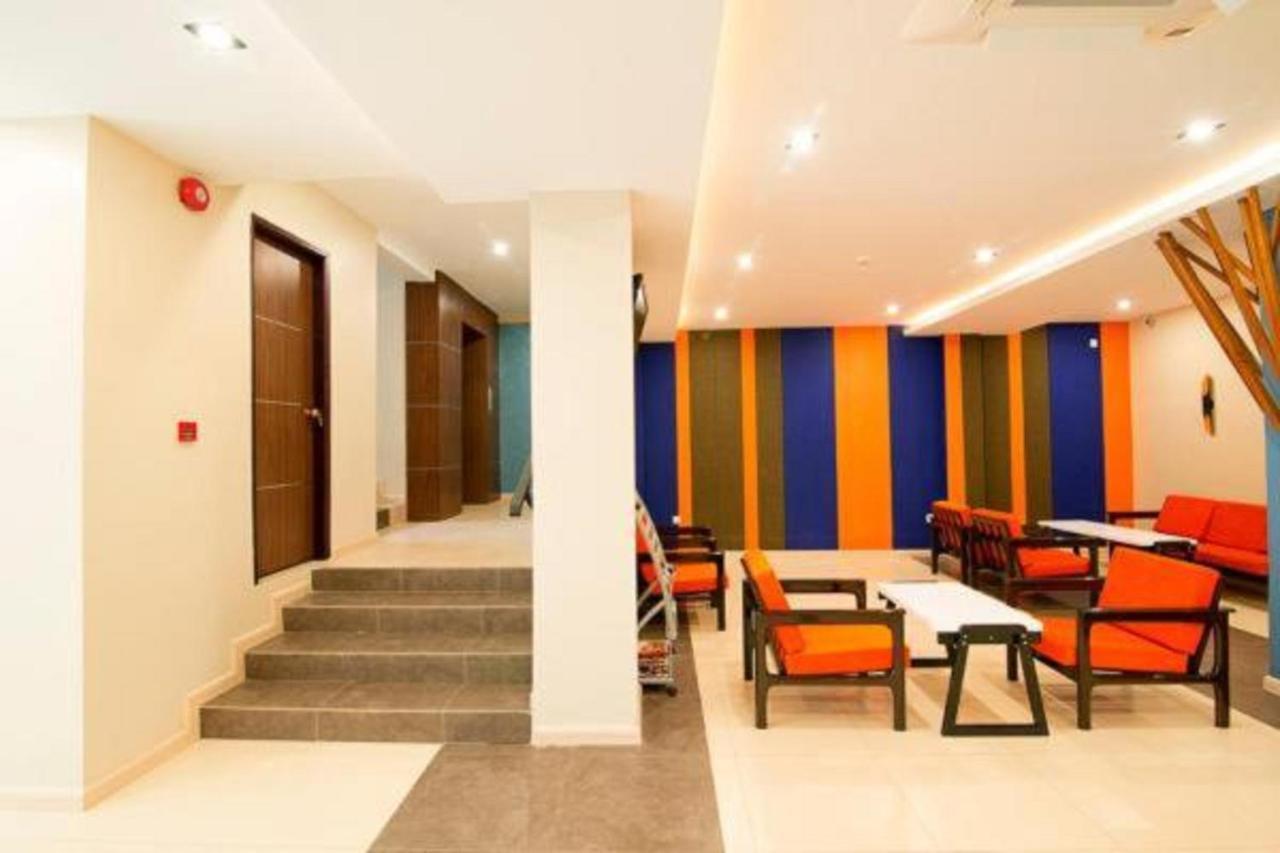 Eastern Hotel Rangoon Buitenkant foto
