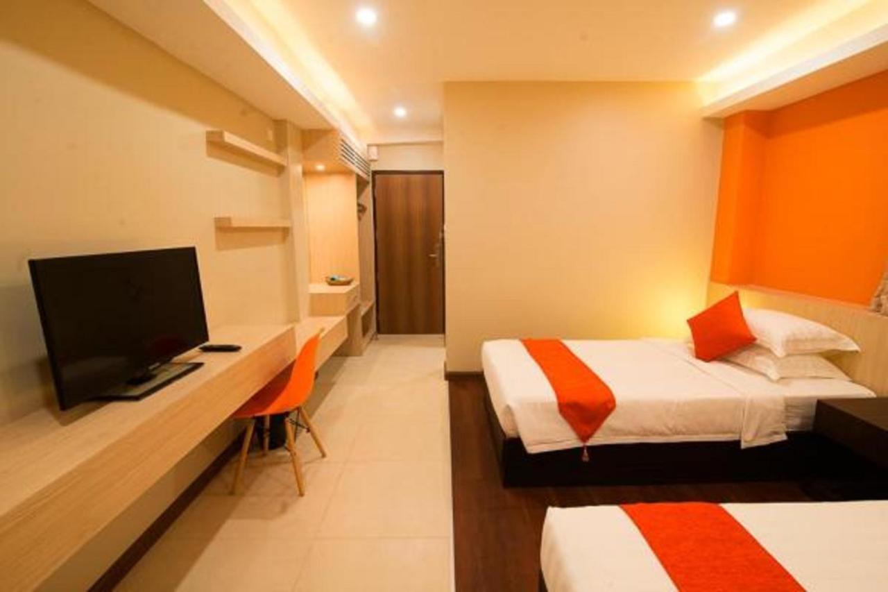 Eastern Hotel Rangoon Buitenkant foto