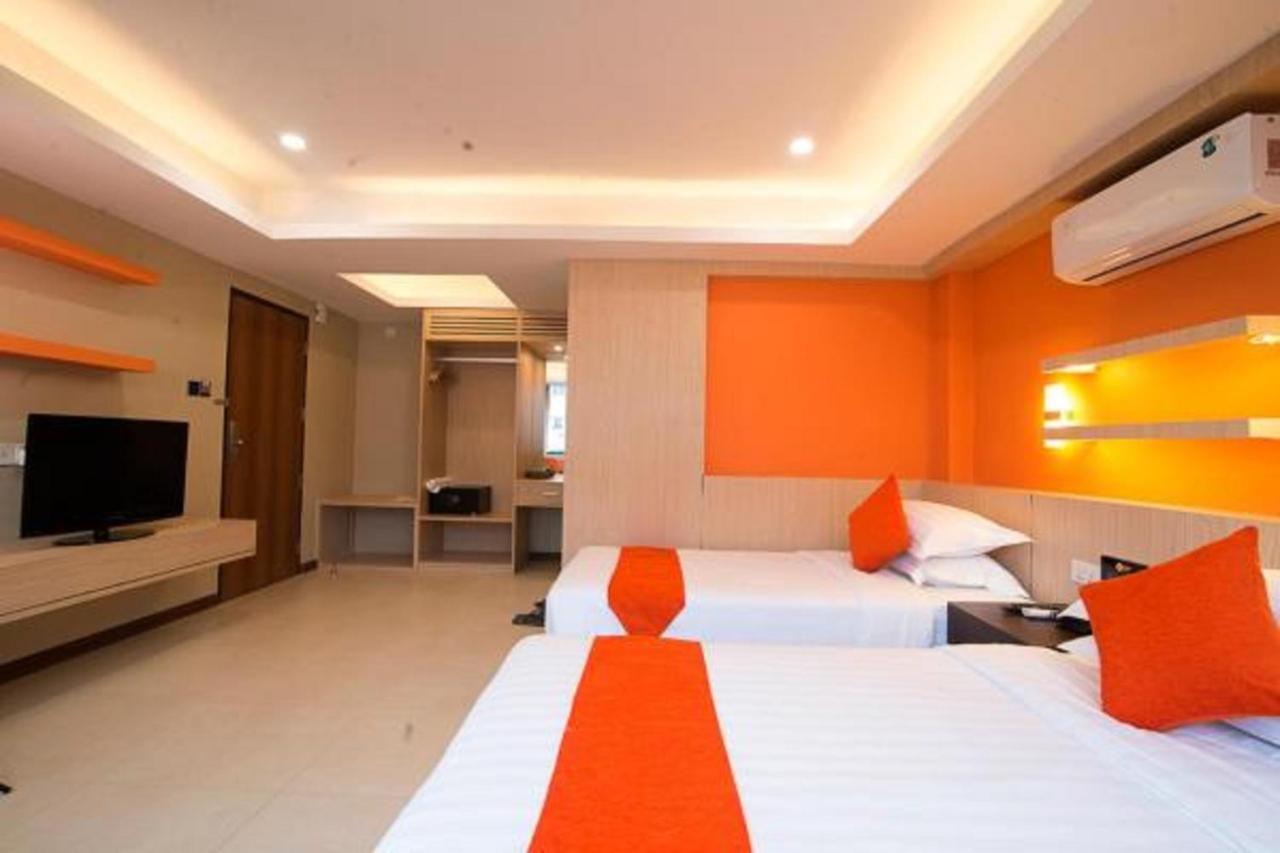 Eastern Hotel Rangoon Buitenkant foto